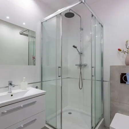 Blue Sky - W Centrum, Blisko Deptaka, Restauracji I Atrakcji Karpacza - Obroncow Pokoju 1d Διαμέρισμα Karpacz